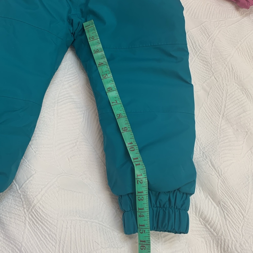 Patagonia snow pile one piece 2T - Picture 9 of 10